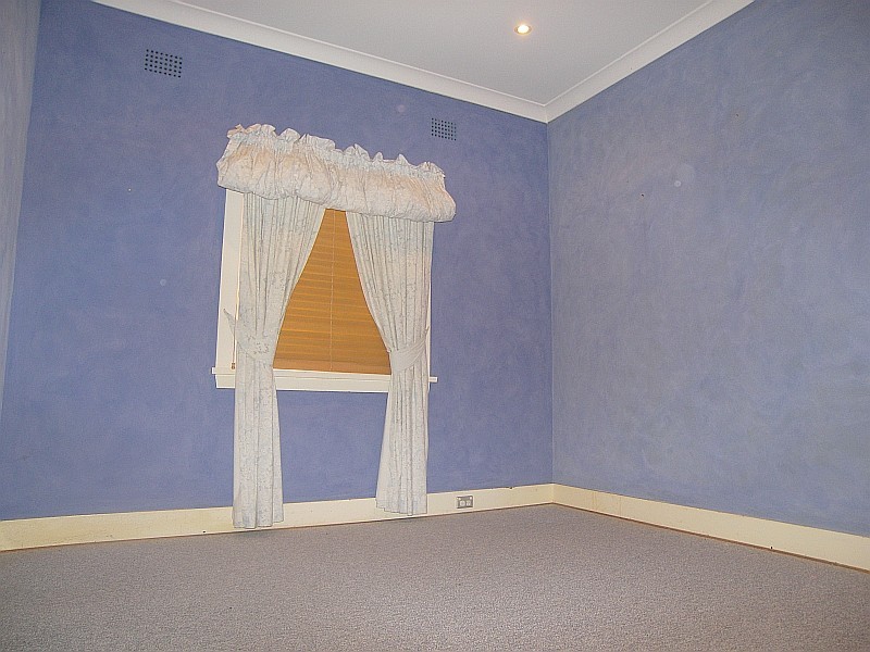 10 Hollands Avenue, Marrickville NSW 2204