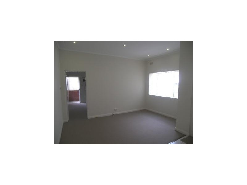 8 Fernbank Street, Marrickville NSW 2204