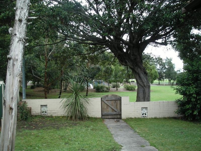 33 Highworth Avenue, Bexley NSW 2207