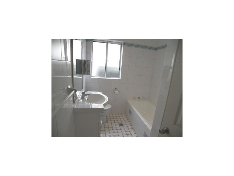 8 Fernbank Street, Marrickville NSW 2204