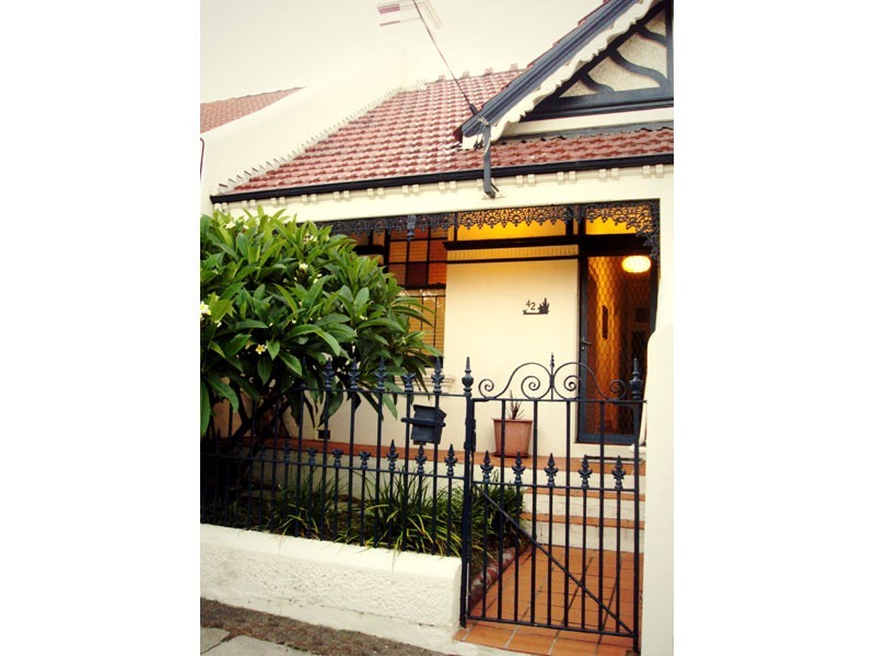 42 Yelverton Street, Sydenham NSW 2044