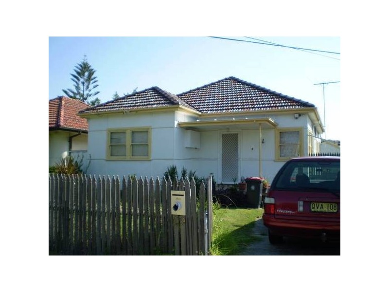 29 Canarys Road, Roselands NSW 2196