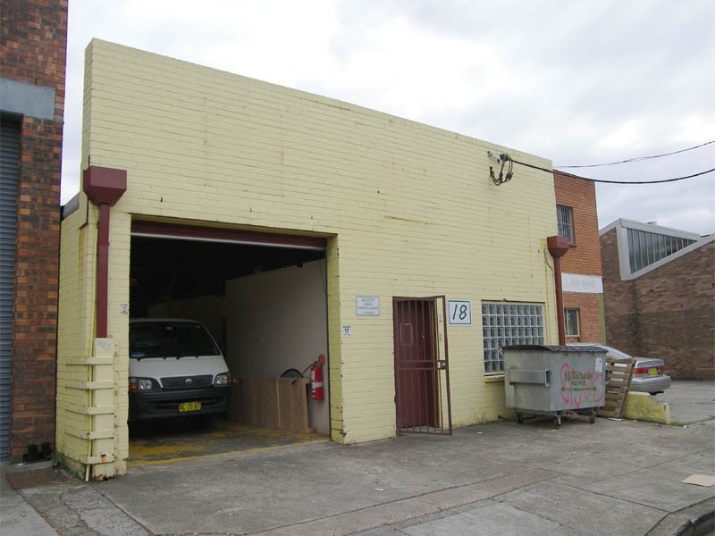 18 Cadogan Street, Marrickville NSW 2204