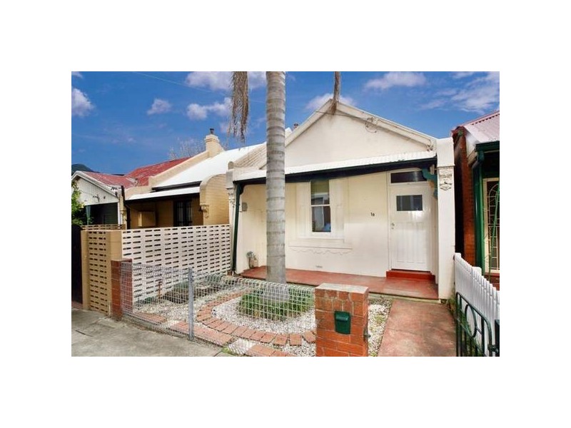 18 Gordon St, Marrickville NSW 2204