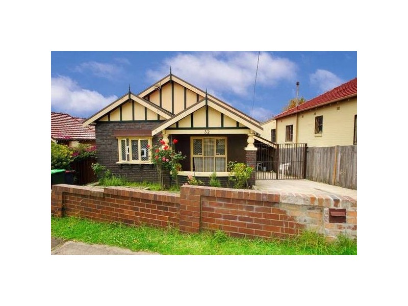 32 Main Street, Earlwood NSW 2206