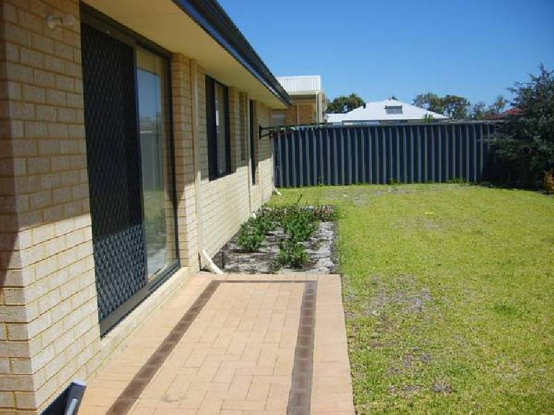 12 Ficifolia Brace, Baldivis WA 6171