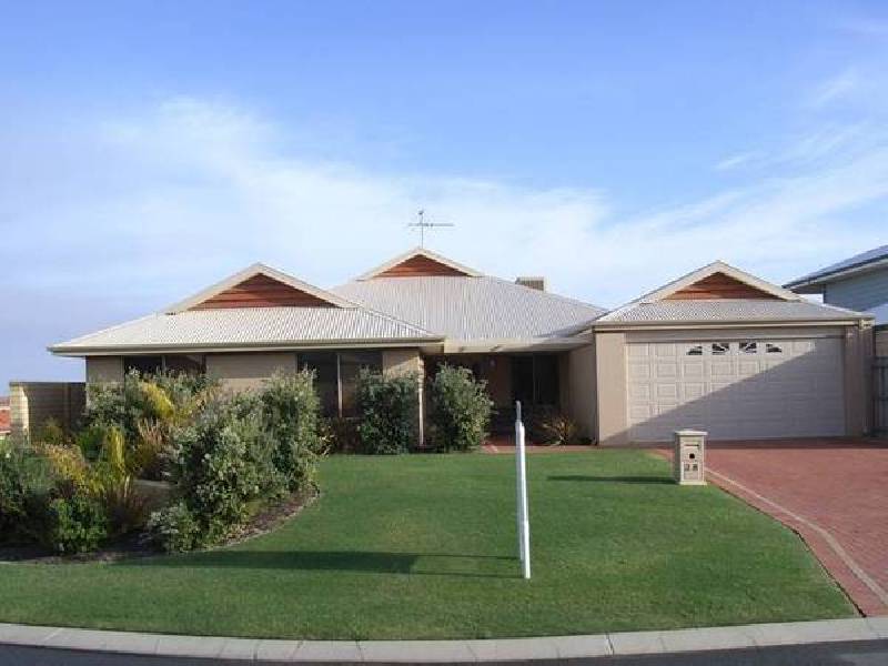 28 Hibbertia Follow, Halls Head WA 6210