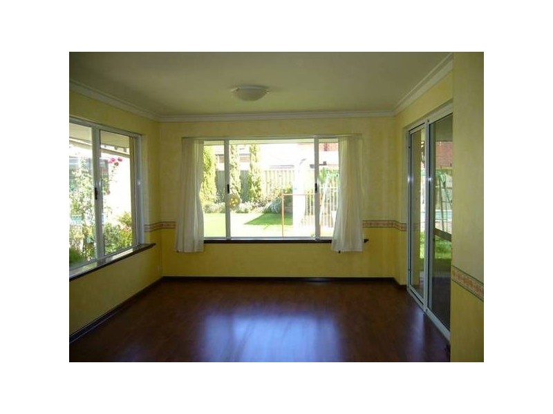 Mandoo Road, Shoalwater WA 6169