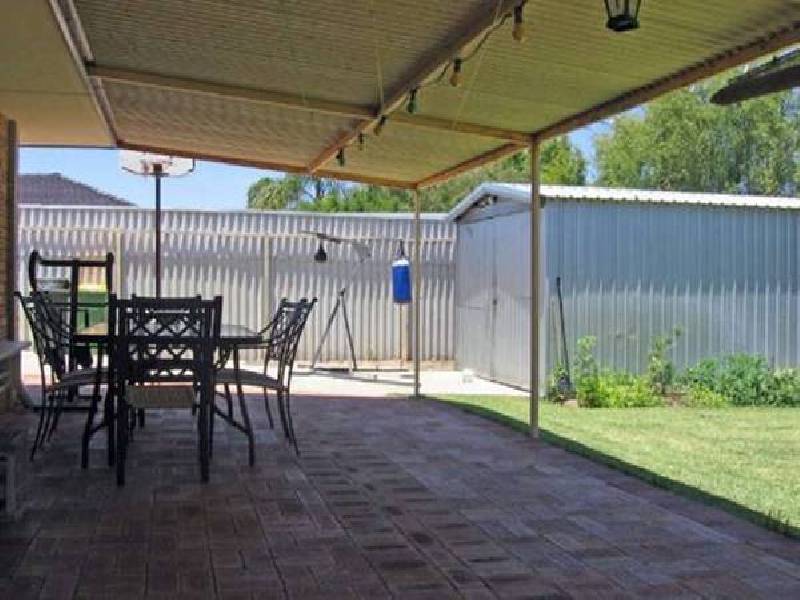 Auld Court, Waikiki WA 6169