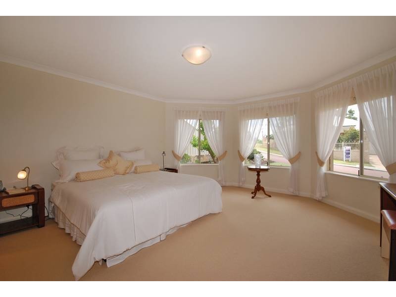 3 Cedron Rise, Coogee WA 6166