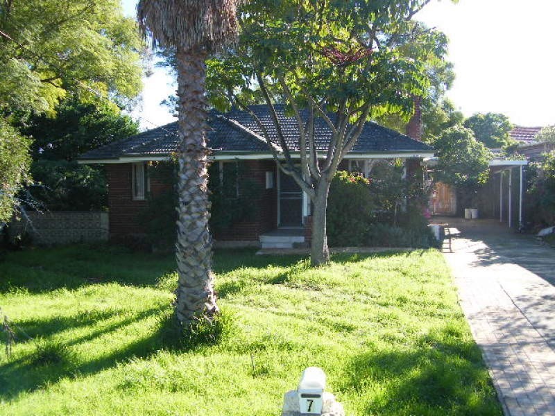 7 Coates Street, Hamilton Hill WA 6163