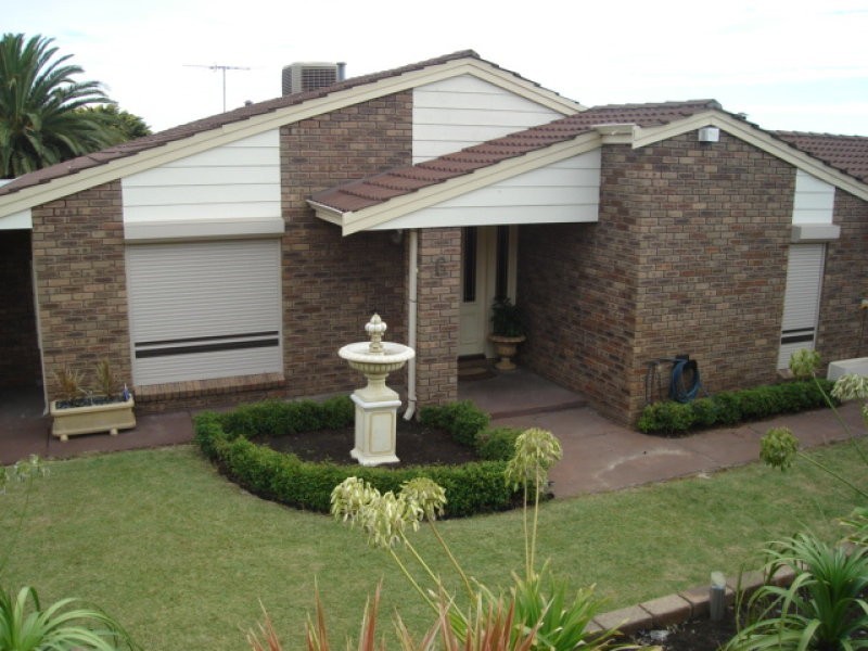 6 Chesterton, Spearwood WA 6163