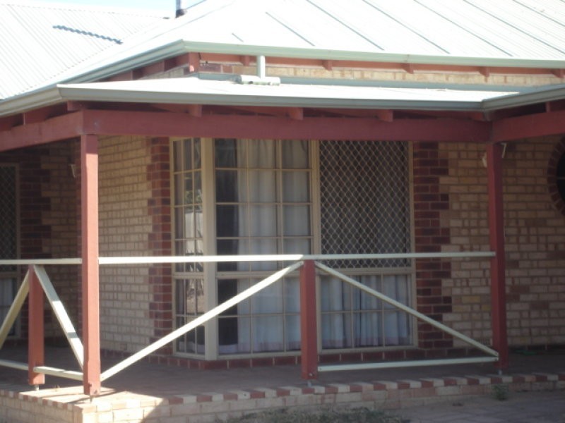 27B Strode Ave, Hamilton Hill WA 6163