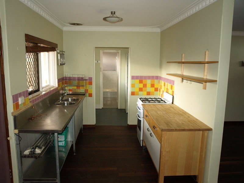 206 CLONTARF ROAD, Hamilton Hill WA 6163