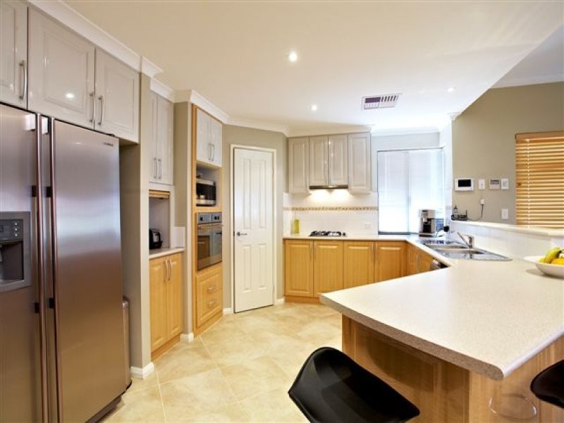 14 Bosnich Way, Spearwood WA 6163