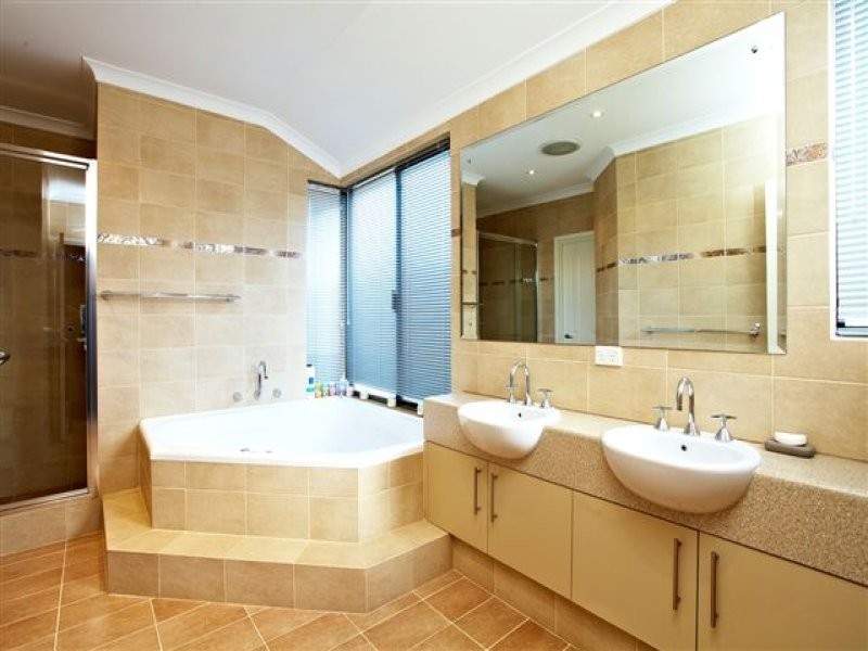 14 Bosnich Way, Spearwood WA 6163