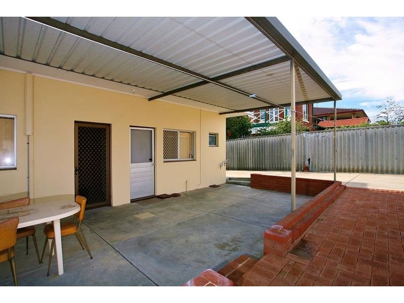 89 South Street, Beaconsfield WA 6162