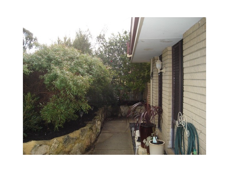 27b Manberry Way, Yangebup WA 6164