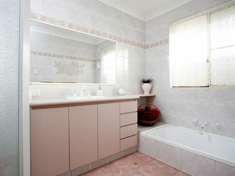 5 Okra Court, Munster WA 6166