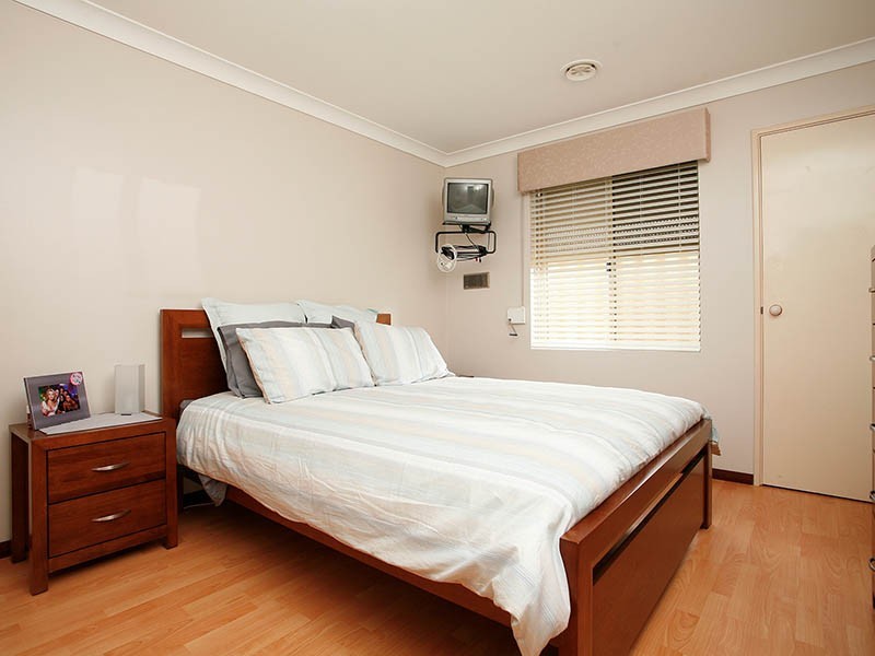 5 Okra Court, Munster WA 6166