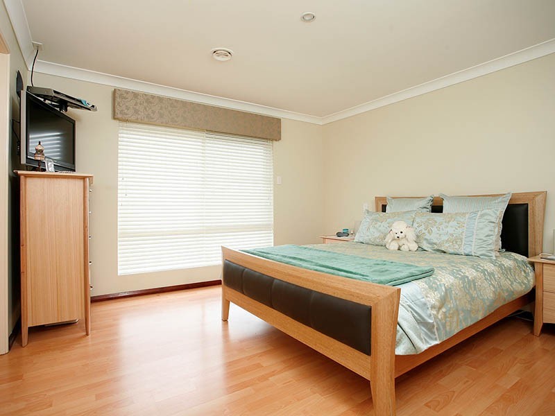 5 Okra Court, Munster WA 6166