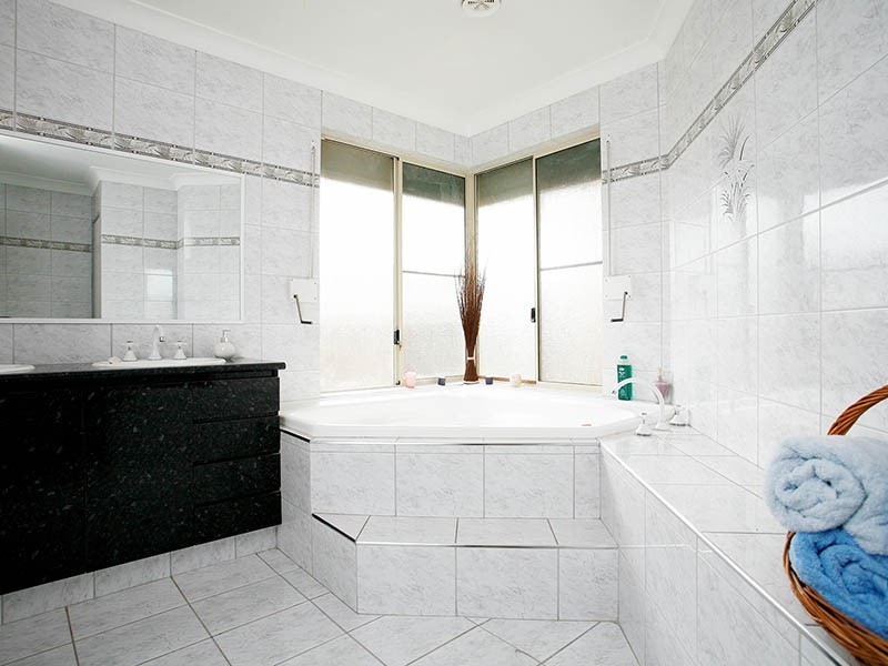 5 Okra Court, Munster WA 6166