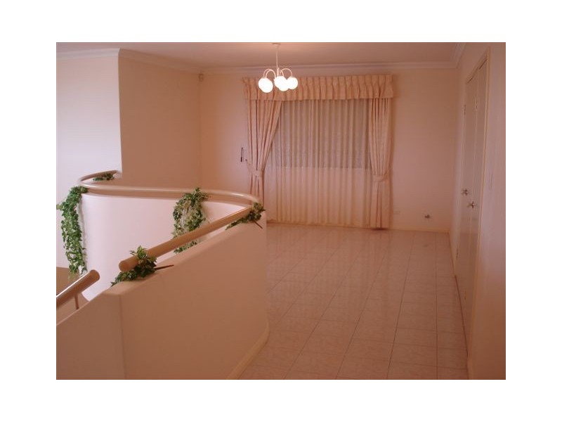 6 Briggs Court, Beaconsfield WA 6162