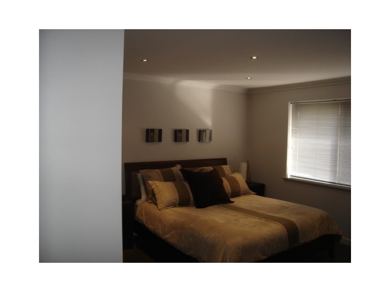 25 Freeth Road, Spearwood WA 6163