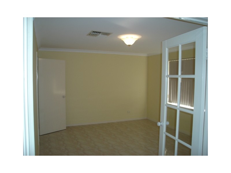 17 Stook Ct, Spearwood WA 6163