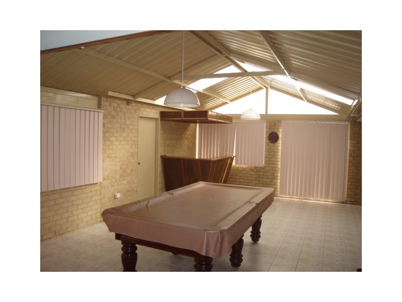 17 Stook Ct, Spearwood WA 6163