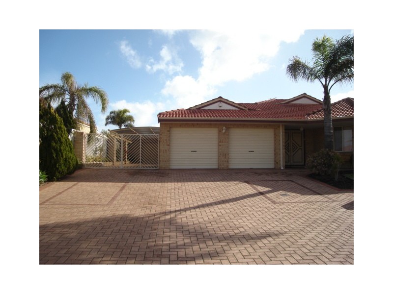 17 Stook Ct, Spearwood WA 6163