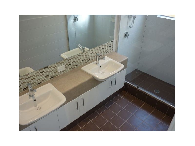 1/11 Katsura Gardens, Munster WA 6166