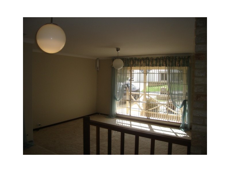 34 Parakeet Way, Coogee WA 6166