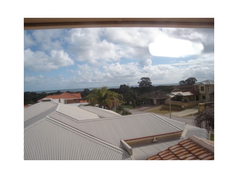 34 Parakeet Way, Coogee WA 6166