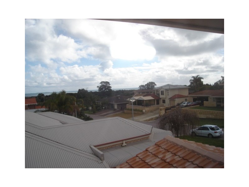 34 Parakeet Way, Coogee WA 6166