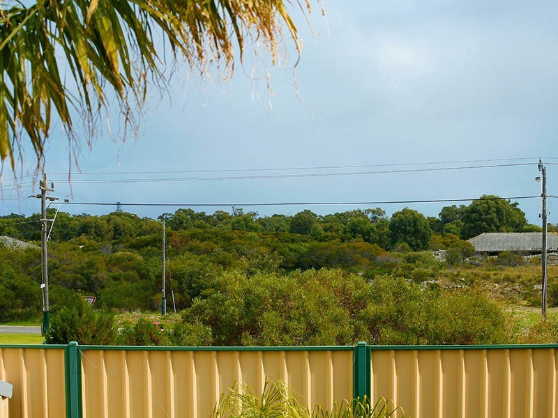 3 Maritime Tce, Coogee WA 6166