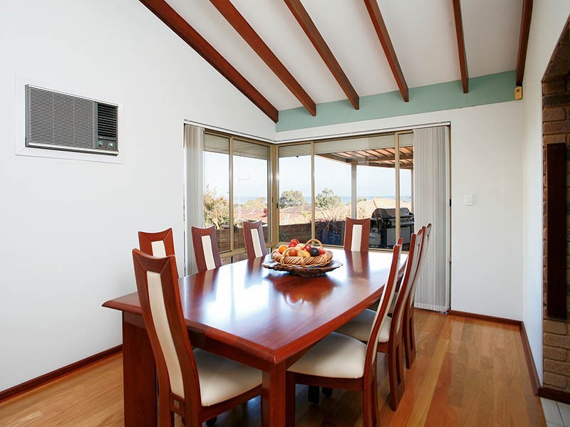 5 Anitra Court, Coogee WA 6166