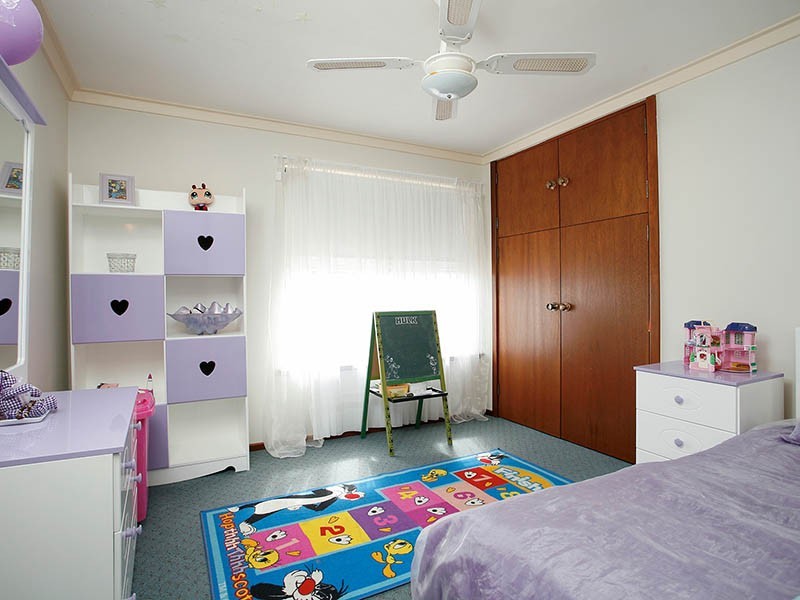 5 Anitra Court, Coogee WA 6166