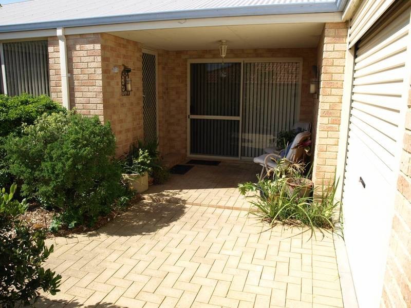15 GARBIN PLACE, Munster WA 6166
