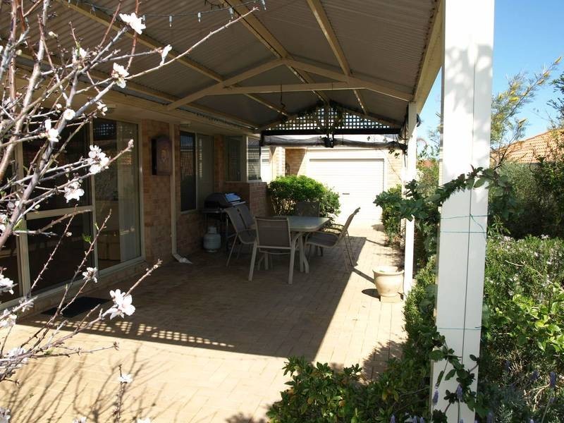 15 GARBIN PLACE, Munster WA 6166