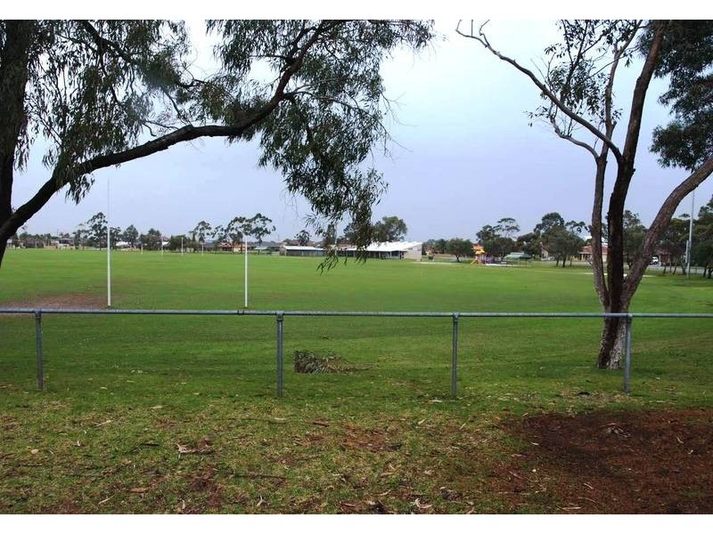 32 SHELLEY WAY, Munster WA 6166