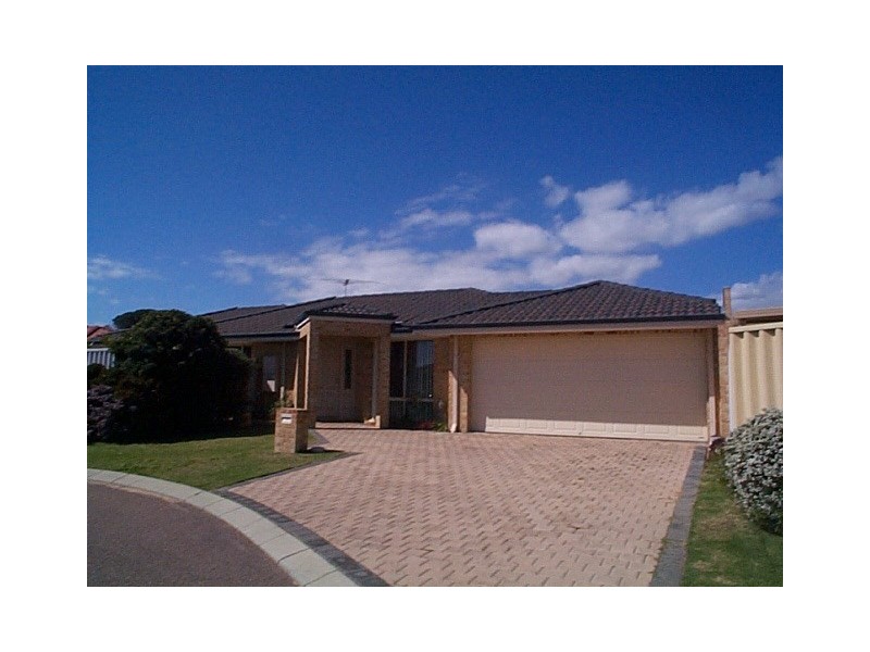 4 Pear Place, Spearwood WA 6163