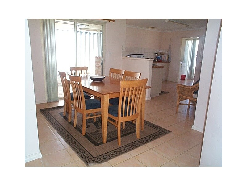 4 Pear Place, Spearwood WA 6163