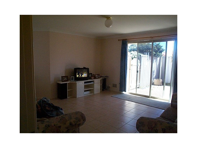 4 Pear Place, Spearwood WA 6163