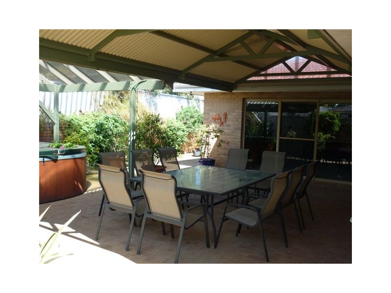 23 Parakeet Way, Coogee WA 6166