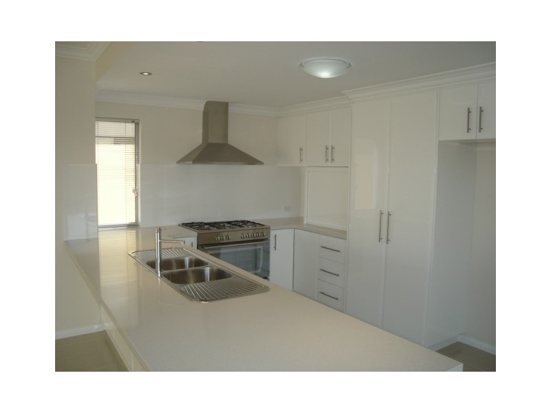 54 Mayor Road, Munster WA 6166