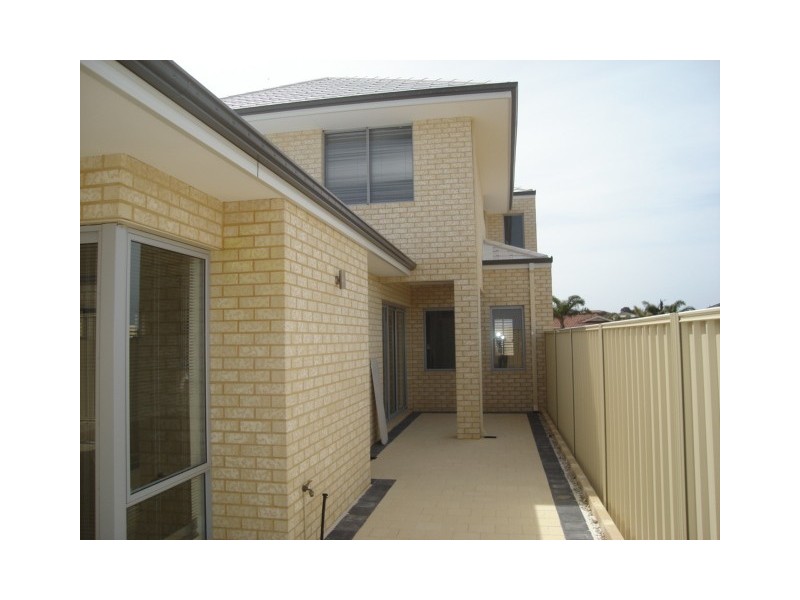 54 Mayor Road, Munster WA 6166