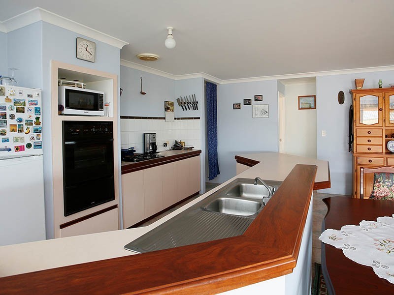 3 Maritime Tce, Coogee WA 6166