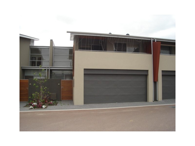 3/165 Stock Road, Attadale WA 6156