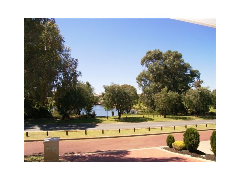 32 Waitch Loop, Beeliar WA 6164